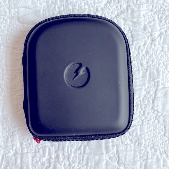 PowerDot 2.0 Muscle Stimulator in Black with extra pads - Picture 9 of 10